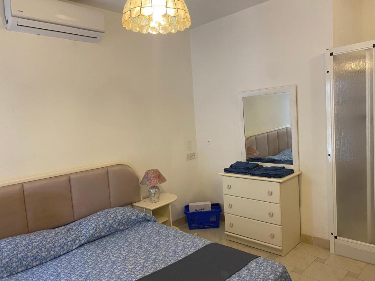 Sea Front Apartment At Mellieha Bay, Malta! 外观 照片